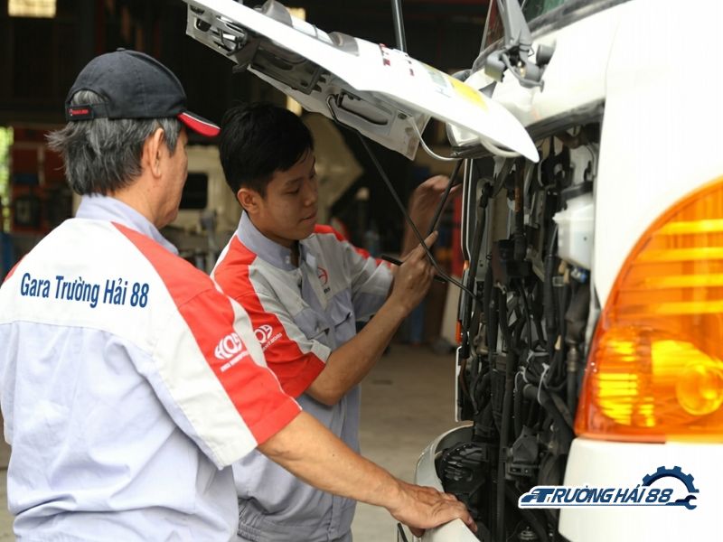 Bảo Dưỡng Xe Tải Hino 500 8 Tấn Bảo Dưỡng Xe Tải Hino 500 8 Tấn