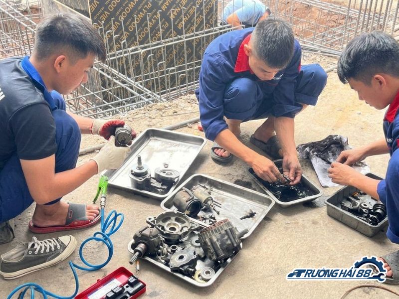 Sửa Chữa Xe Tải Hino 300 Series Sửa Chữa Xe Tải Hino 300 Series