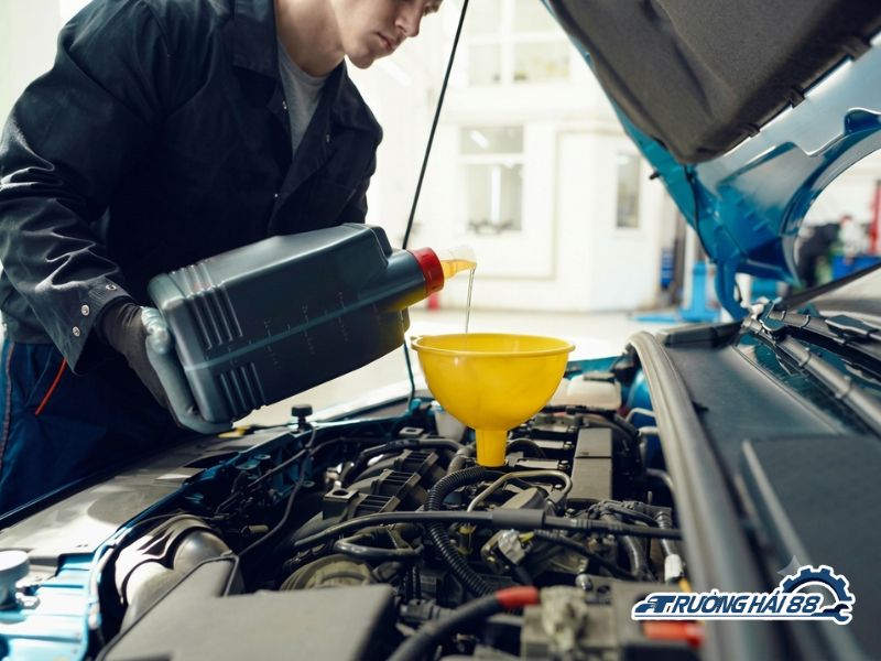 Thay Dầu Xe Tải Fuso Canter Thay Dầu Xe Tải Fuso Canter